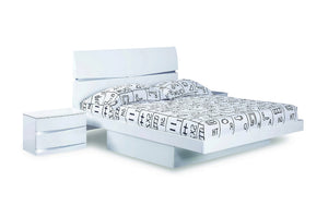 Wilkin Modern White Bed Set